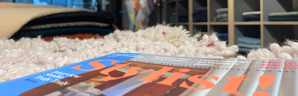 Vloerkledenwinkel in het eerste magazine van BNS Crisp, ‘Stylist!’