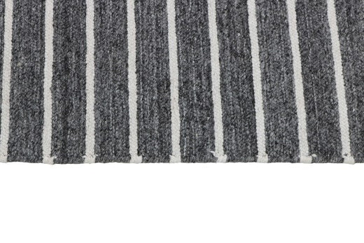 Laagpolig vloerkleed MOMO Rugs Nouveau Stripes Dark Grey Vloerkledenwinkel