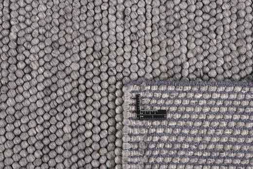 MOMO Rugs Globe