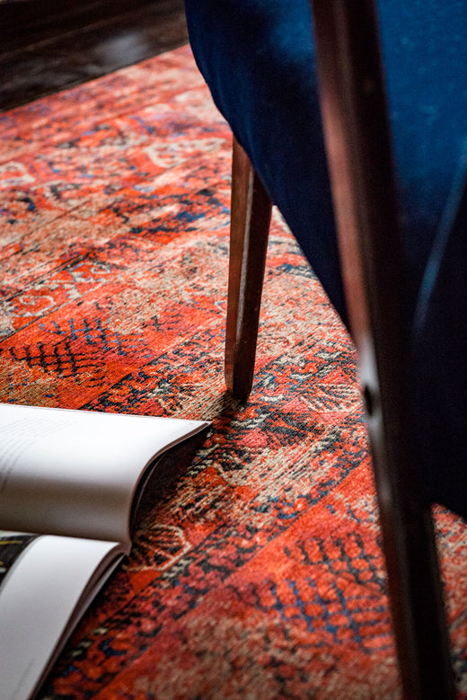 Laagpolig vloerkleed Louis de Poortere 8719 Antiquarian 7-8-2 Red