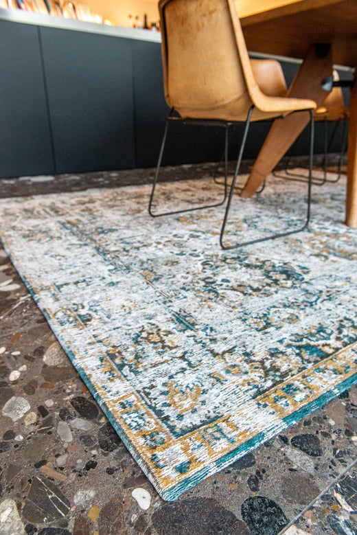 Laagpolig vloerkleed Louis de Poortere 9127 Antiquarian Bakhtiari Fener