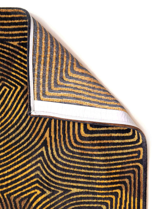 Vloerkleed Louis de Poortere Coral Meditation 9227 Black Gold