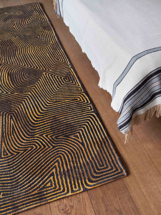 Vloerkleed Louis de Poortere Coral Meditation 9227 Black Gold