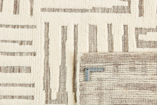 MOMO Rugs Landscape Cave Beige 1010 Loper