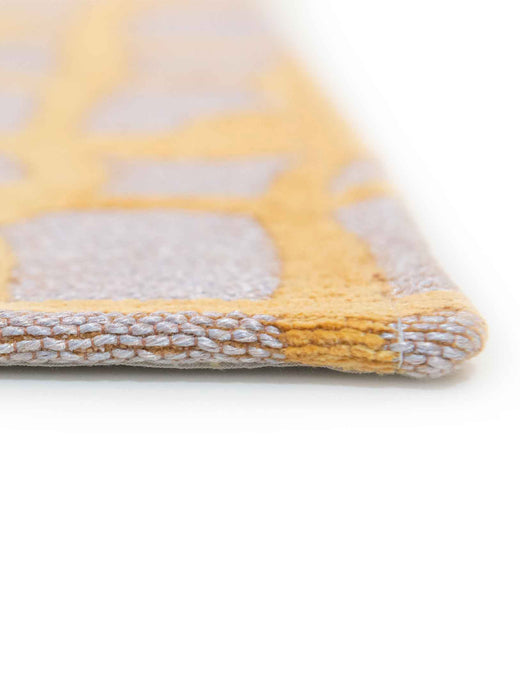 Vloerkleed Louis de Poortere Dedalo Mad Men 9205 Yellow Scarab