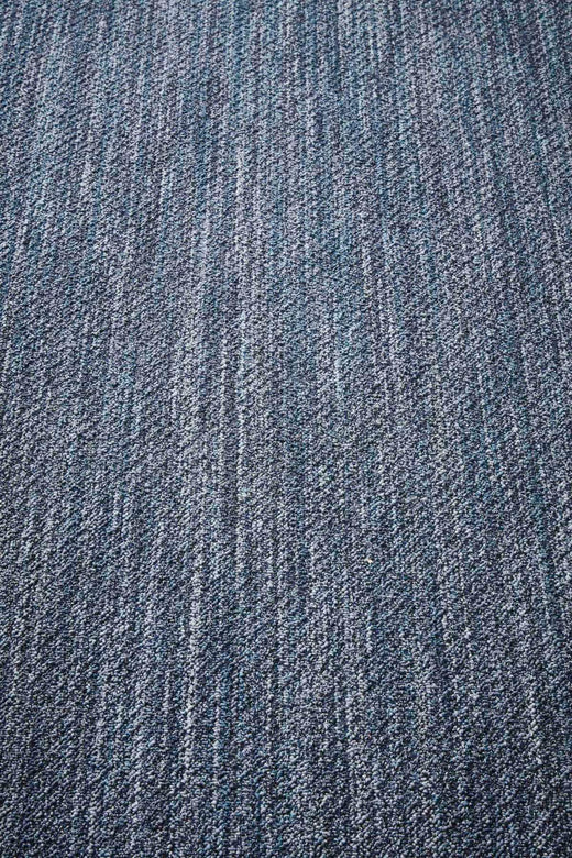 Laagpolig vloerkleed Desso Denim 242.131 Denim Twill Dark (GEFESTONNEERD)
