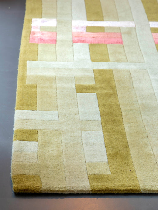 MOMO Rugs Designer Marie-Gon Ministeck Coral Hint