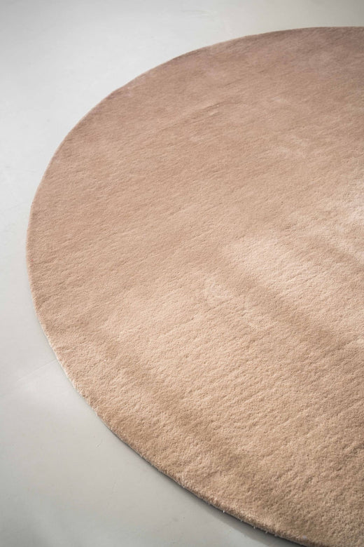 MOMO Rugs Designer Elvire Gradient Dot Desert Taupe