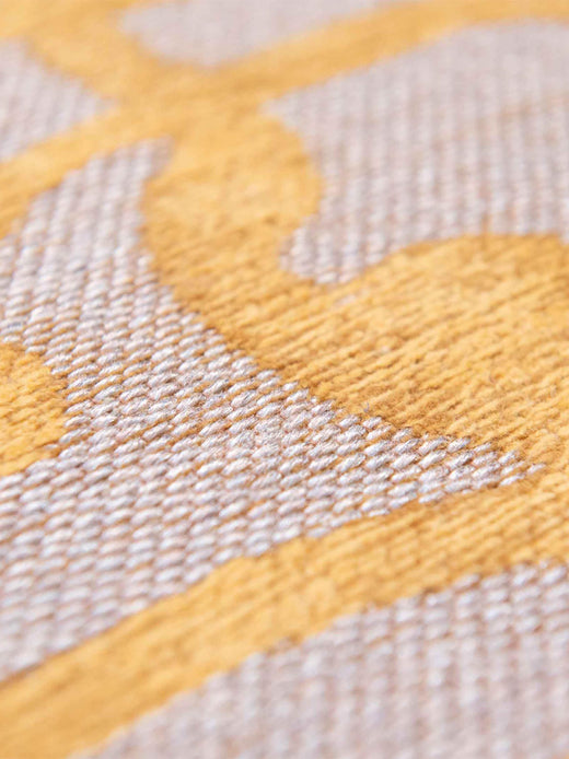 Vloerkleed Louis de Poortere Dedalo Mad Men 9205 Yellow Scarab