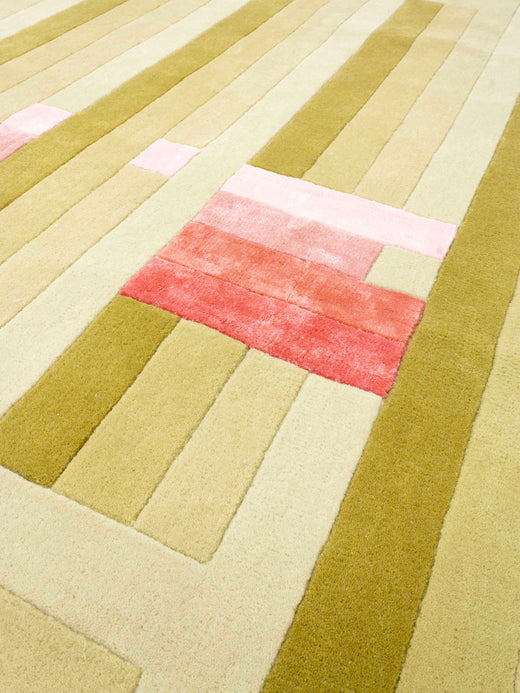 MOMO Rugs Designer Marie-Gon Ministeck Coral Hint